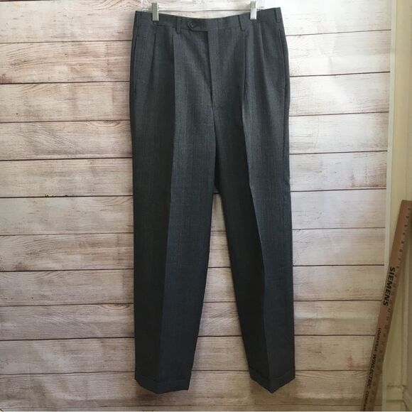 VINTAGE HART, SHAFFNER & MARX 100% WOOL DOUBLE BREASTED SUIT IN GRAY - Picture 10 of 13